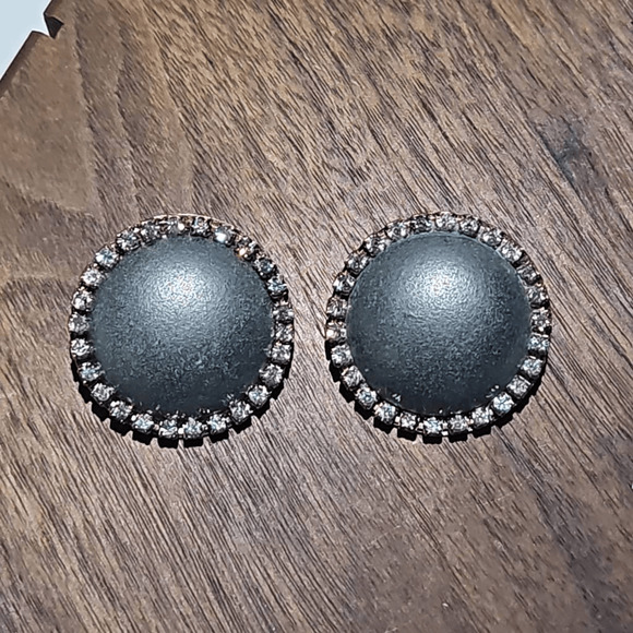 Vintage Round Painted Clip On Earrings with Crystal Accent - Picture 2 of 6